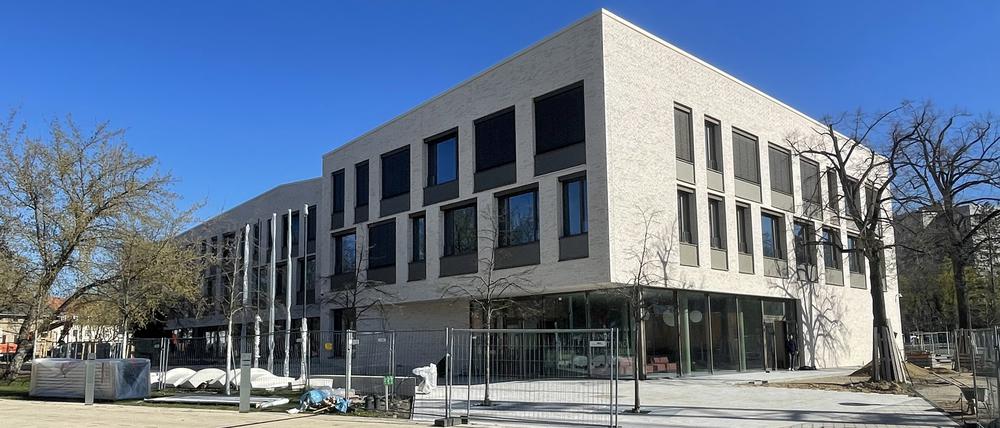 Das neue Haus des Sports am Luftschiffhafen in Potsdam.