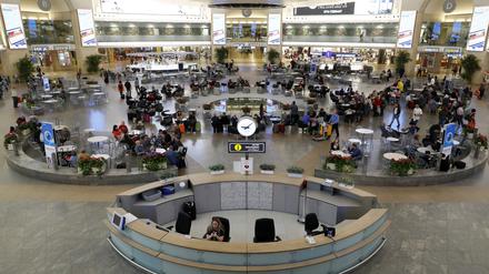 Soweit kam Cinin Abuzeed nicht: Halle im  Flughafen Ben Gurion.