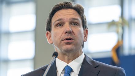 Ron DeSantis, Gouverneur von Florida, spricht auf dem Führungsgipfel der Heritage Foundation anlässlich ihres 50-jährigen Jubiläums. 