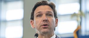Ron DeSantis, Gouverneur von Florida, spricht auf dem Führungsgipfel der Heritage Foundation anlässlich ihres 50-jährigen Jubiläums. 