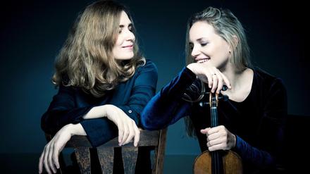 Entdeckungsfreudig: Henrike Brüggen (links) und Marie Plank.