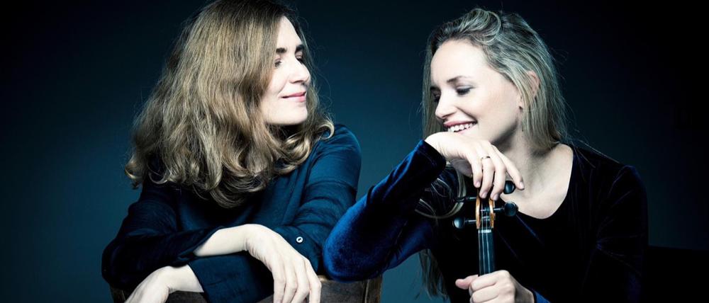 Entdeckungsfreudig: Henrike Brüggen (links) und Marie Plank.
