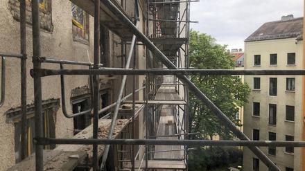 Auf einer Baustelle in der Zionskirchstraße kam vor zwei Jahren ein Bauarbeiter zu Tode.