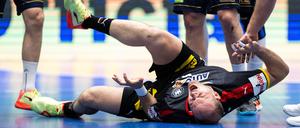 Das tat schon beim Zuschauen weh. Paul Drux verletzte sich gegen Schweden