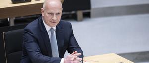 Musste um seinen Einzug ins Rote Rathaus bangen: Kai Wegner (CDU) wurde erst im dritten Wahlgang zum Regierenden Bürgermeister gewählt.