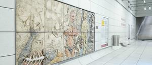 Das Kunstwerk mit dem Titel ·Die Locken einer Frau· des Künstler Markus Lüpertz ist bei der Enthüllung der Lüpertz-Kunstwerke zum Thema „Genesis· an der U-Bahn-Haltestelle zu sehen.