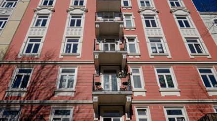Leichter Eigentum erwerben. Laut Koalitionsvertrag will der Bund den Ländern eine flexiblere Gestaltung der Grunderwerbsteuer ermöglichen. Bisher ist aber nichts passiert. 