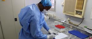 Ob die Krankheitserreger, die in Sudans National Public Health Laboratory in Khartoum, sicher sind, ist aufgrund der Kämpfe im Land derzeit unklar.