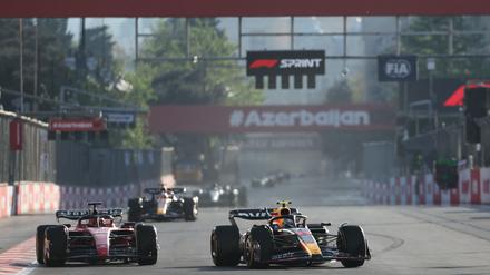 Sergio Perez (r.) konnte in der WM-Wertung ein paar Zähler auf Max Verstappen gut machen.