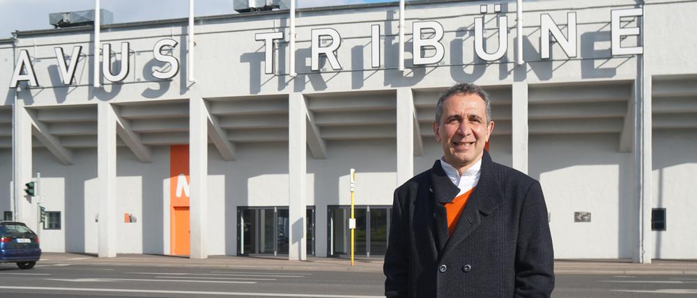 Für die Berliner Avus-Tribüne sucht der Eigentümer Hamid Djadda einen neuen Mieter.