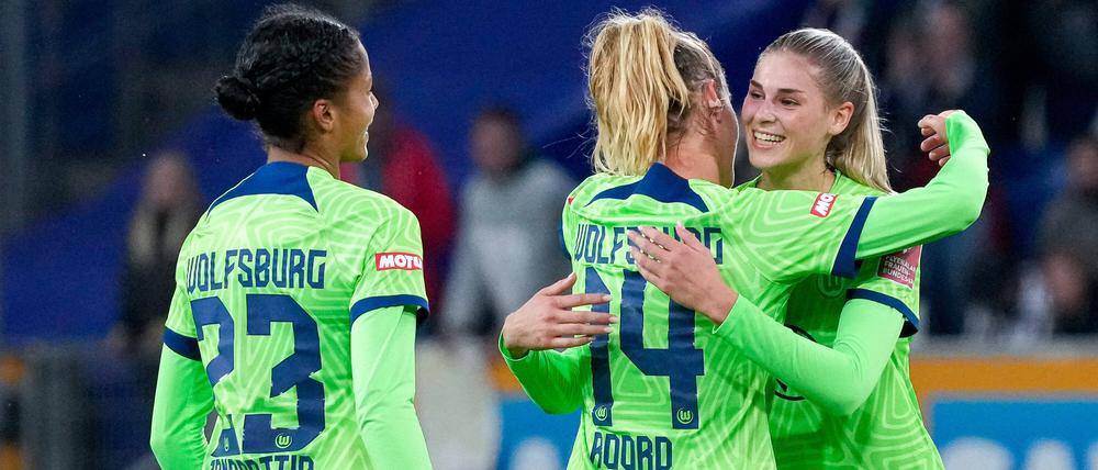 Sveindís Jónsdóttir (li.) und Jule Brand (re.) sind die Nachwuchshoffnungen des VfL Wolfsburg.