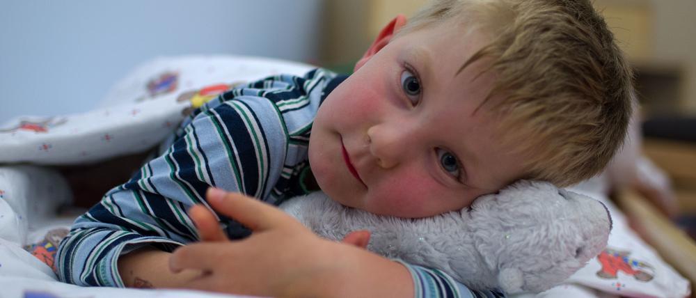 Einschlafen fällt vielen Kindern schwer.