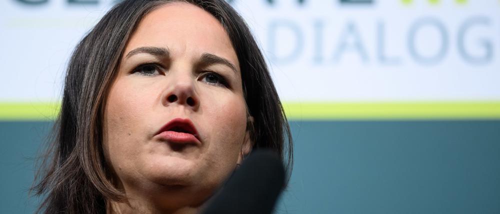 Um unser Leben reden: Außenministerin Annalena Baerbock beim Petersberger Klimadialog