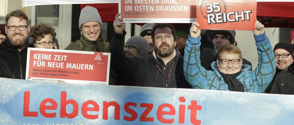 Die Bemühungen um die 35-Stunden-Woche haben die Metaller im Osten zwei Jahrzehnte beschäftigt.
