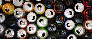 Die meisten Energydrinks werden in Dosen verkauft. Das Start-up Holy will Verpackungsmüll vermeiden.