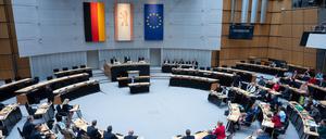 Wahl zum Regierenden Bürgermeister von Berlin Das Berliner Abgeordnetenhaus hat am 27.4.2023 Kai Wegner zum neuen Regierenden Bürgermeister von Berlin gewählt. Berlin Berlin GER *** Election to the Governing Mayor of Berlin The Berlin House of Representatives has elected on 27 4 2023 Kai Wegner as the new Governing Mayor of Berlin Berlin GER