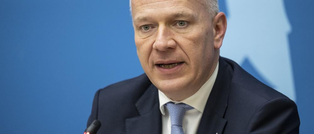 Berlins Regierungschef Kai Wegner (CDU) verkündete am Dienstag die Korrektur des eigenen Beschlusses.
