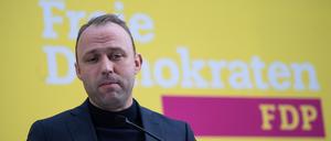 ARCHIV - 13.02.2023, Berlin: Sebastian Czaja, Spitzenkandidat der FDP Berlin, spricht während einer Pressekonferenz zum Ergebnis der Wiederholungswahl zum Berliner Abgeordnetenhaus im Hans-Dietrich-Genscher-Haus.
(zu dpa: «FDP-Landesvize Czaja will für den Bundesvorstand kandidieren») Foto: Sebastian Gollnow/dpa +++ dpa-Bildfunk +++