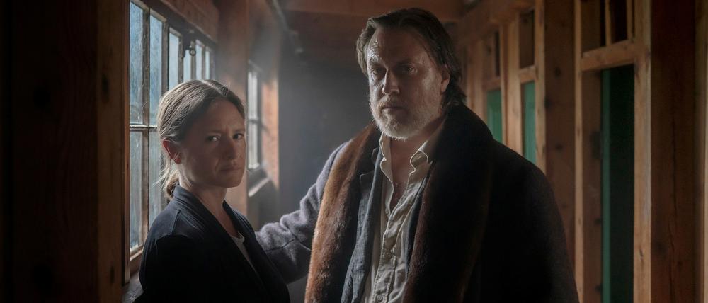 Vergeltung oder Vergebung? Ellie Stocker (Julia Jentsch) und Gedeon Winter (Nicholas Ofczarek) müssen über ihre Schatten springen.