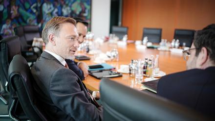 Finanzminister Christian Lindner (FDP) am Mittwoch vor der Kabinettssitzung. 