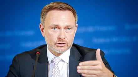Christian Lindner (FDP), Bundesminister der Finanzen, spricht bei einer Pressekonferenz.