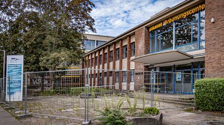 Dauerbaustelle Paracelsusbad in Berlin-Reinickendorf.