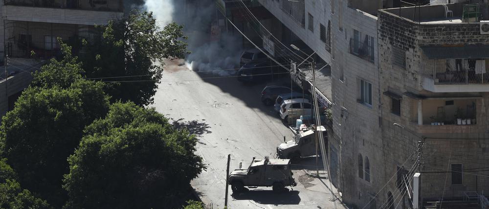 Rauchschwaden während einer Razzia der israelischen Armee in Nablus.
