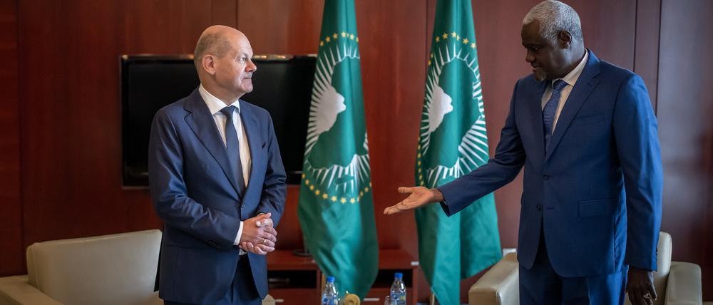 Addis Abeba am Donnerstagnachmittag: Bundeskanzler Olaf Scholz (SPD) und Mousa Faki Mahamat, Vorsitzender der Kommission der Afrikanischen Union.
