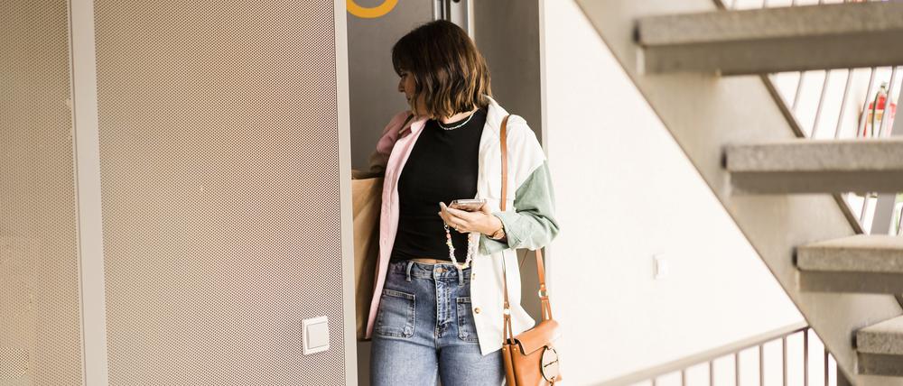 Unbemerkter Abgang. Wer ohne Gruß die Party verlässt, muss damit rechnen, die Gastgeber zu kränken.