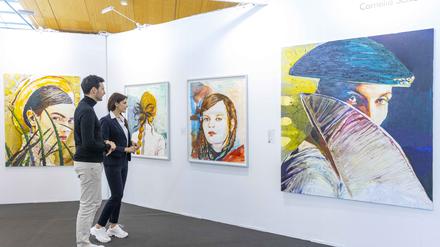 Die Sonderschau von Cornelia Schleime, die auf der Art Karlsruhe mit dem Hans Platschek-Preis ausgezeichnet wurde.