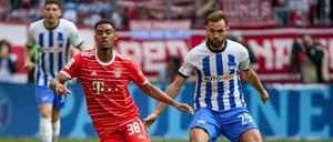Nach seinem Kurzeinsatz gegen Hertha BSC dürfte Ryan Gravenberch (l.) nun in der Startaufstellung stehen. 