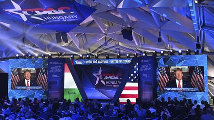 Ex-Präsident Donald Trump meldete sich auf der Conservative Political Action Conference (CPAC) in Budapest per Video zu Wort.
