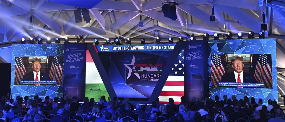 Ex-Präsident Donald Trump meldete sich auf der Conservative Political Action Conference (CPAC) in Budapest per Video zu Wort.