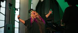 Die Musikerin Angel Bat Dawid aus Chicago.