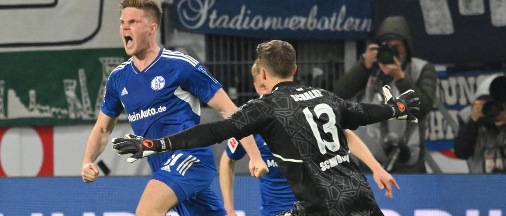 Nervenstark. Marius Bülter verwandelte tief in der Nachspielzeit den Elfmeter zum 3:2-Endstand.