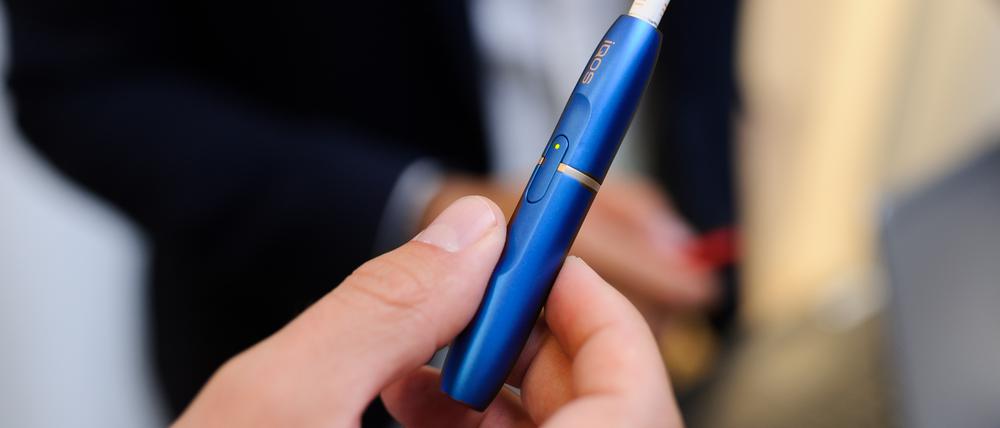 Eine E-Zigarette „IQOS“ der Firma „Philip Morris International“.