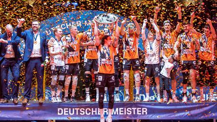 Die BR Volleys kürten sich zum 13. Mal zum Deutschen Volleyball-Meister.