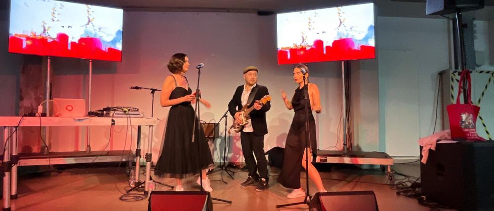 Musikprojekt: „Ukrainian Songs Of Love and Hate”.