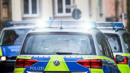 Polizeiwagen im Einsatz. (Symbolbild)