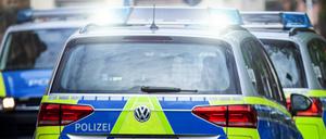 Mehre Polizeiautos (Symbolbild). 