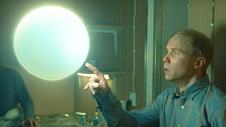 Komische Schneeflocke. Pepe (Jarkko Lahti) hat eine Begegnung der dritten Art.