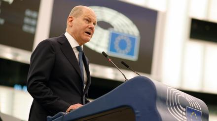 Bundeskanzler Olaf Scholz im EU-Parlament in Straßburg