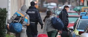 Bundesinnenministern Nancy Faeser (SPD) hatte darauf verwiesen, dass die Zahl der Abschiebungen 2023 durch bisherige Maßnahmen um 27 Prozent auf 16.430 gestiegen sei.