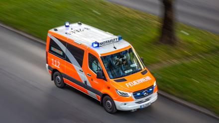 Im Ortsteil Hermsdorf in Berlin-Reinickendorf hat am Freitag ein Autofahrer einen Radfahrer angefahren und schwer verletzt. (Symbolbild)