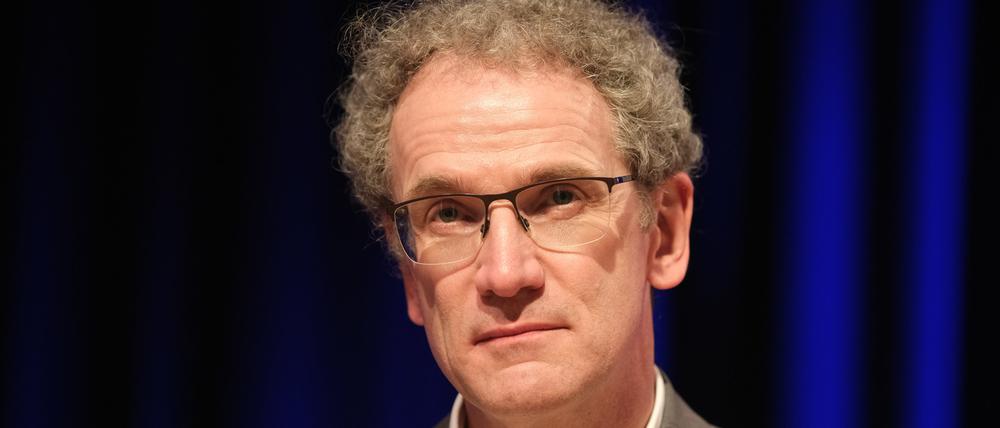 Literaturwissenschaftler Dirk Oschmann muss sein Potsdamer Gespräch mit Juli Zeh verschieben.