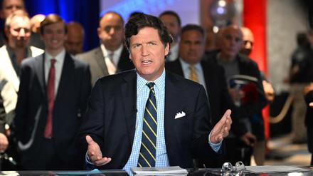Tucker Carlson im November 2022 bei einer Veranstaltung des rechten Senders Fox News.