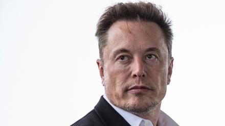 Tesla-CEO Elon Musk bei der Grundsteinlegung für die Lithium-Fabrik des Autoherstellers in Robstown, Texas. 