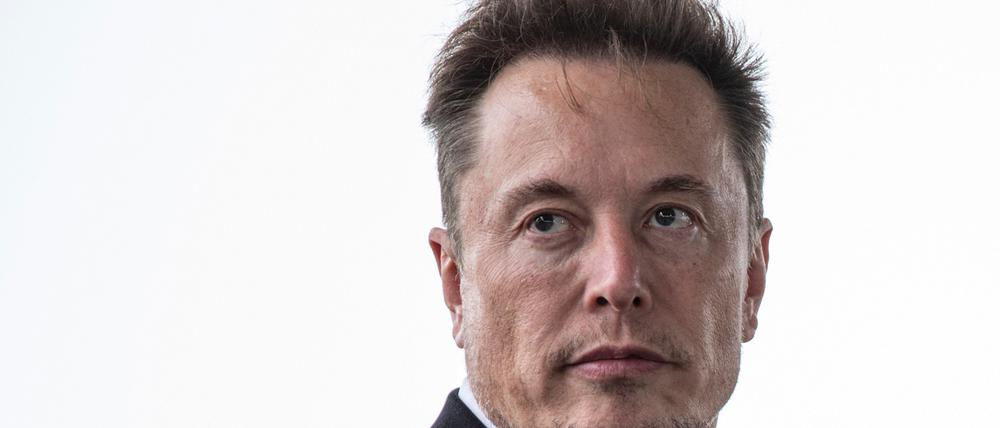 Tesla-CEO Elon Musk bei der Grundsteinlegung für die Lithium-Fabrik des Autoherstellers in Robstown, Texas.