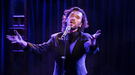 Keine Angst vor Pathos. Der Sänger und Schauspieler Vladimir Kornéev wurde 1987 in Georgien geboren.