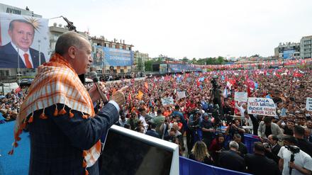 Präsident Recep Tayyip Erdogan bei einer Wahlkundgebung in Aydin (Türkei). 
